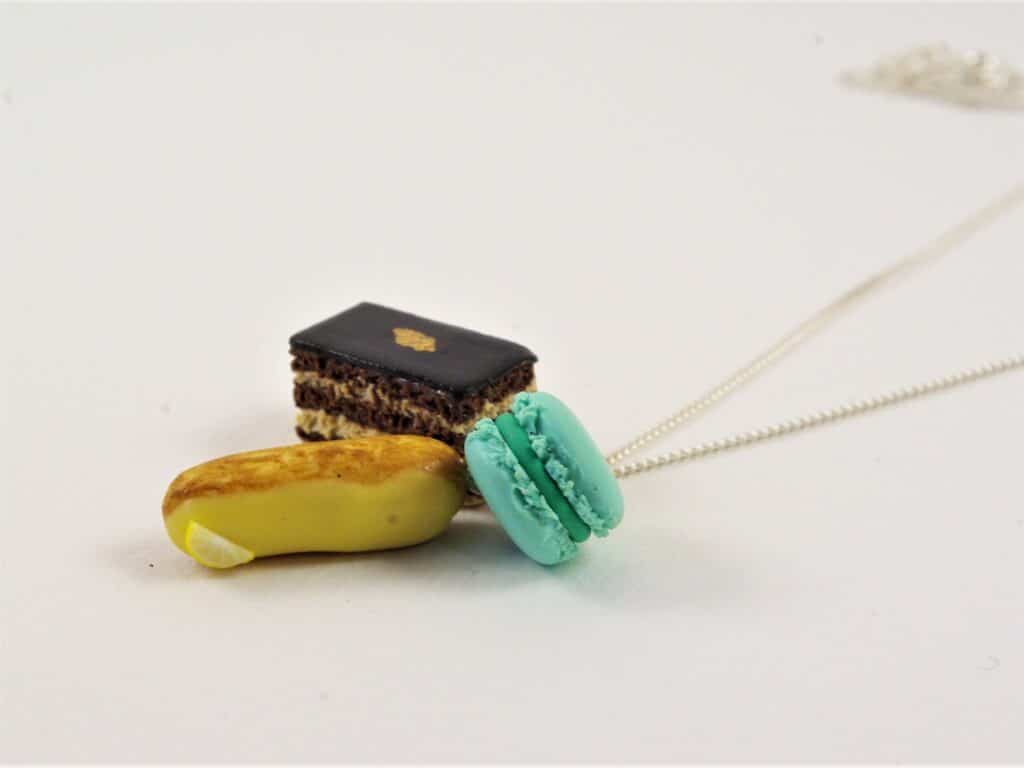 Collier patisseries opéra éclair macaron