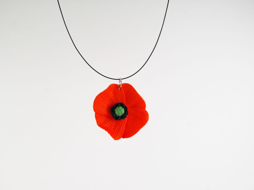 collier coquelicot