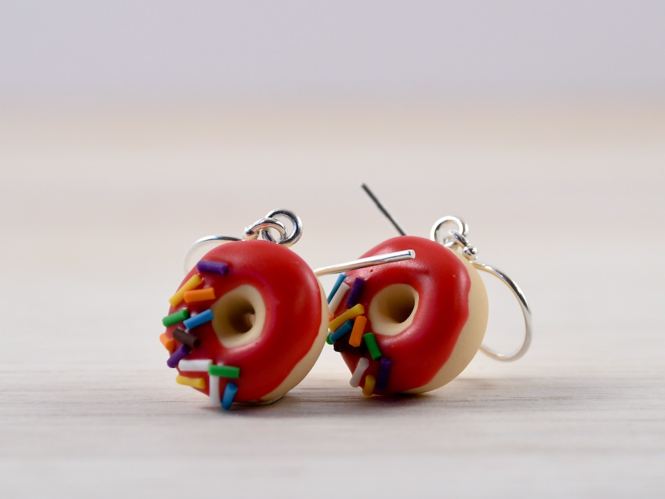 Boucles d'oreilles donuts rouges