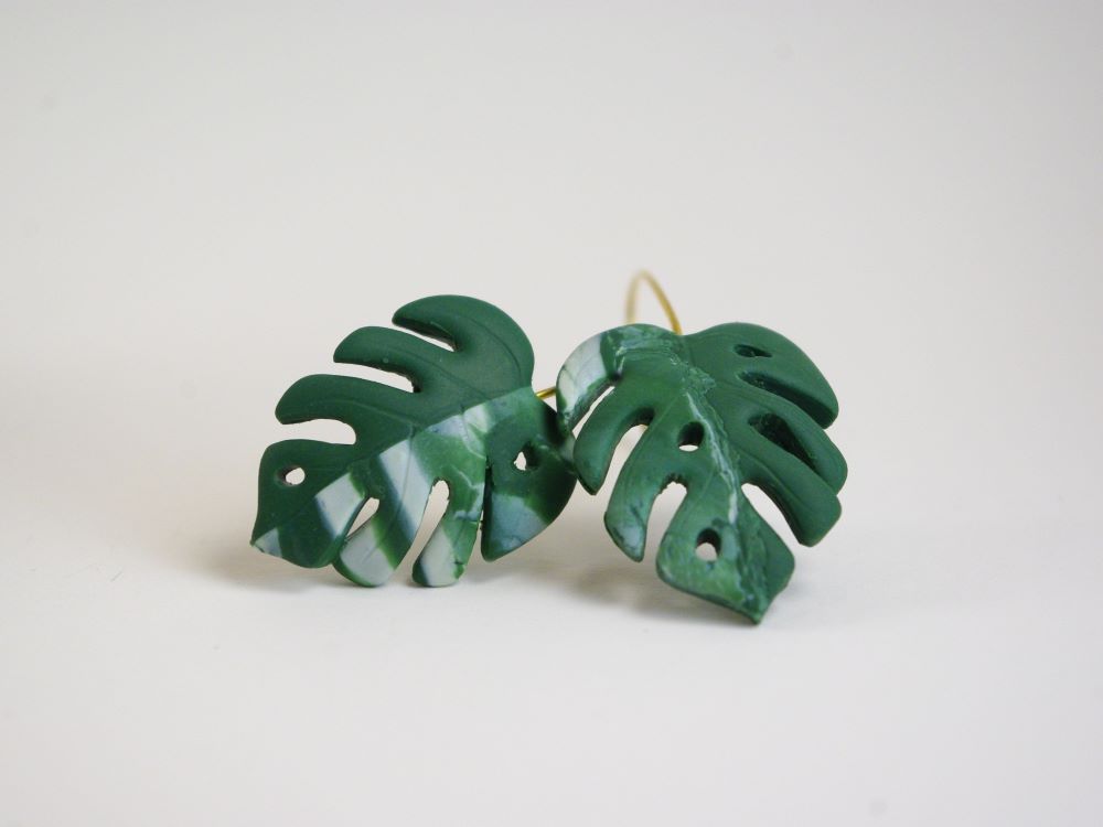 Boucles d'oreilles artisanales Monstera